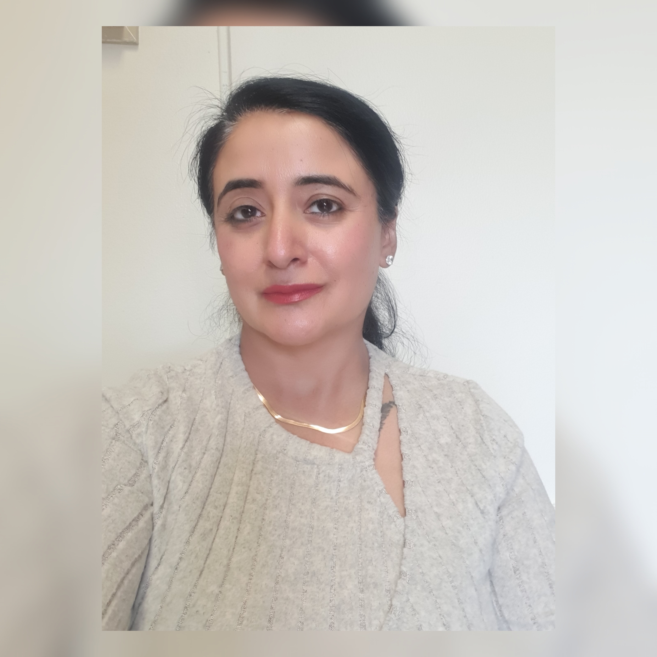 Pearl Lamba 