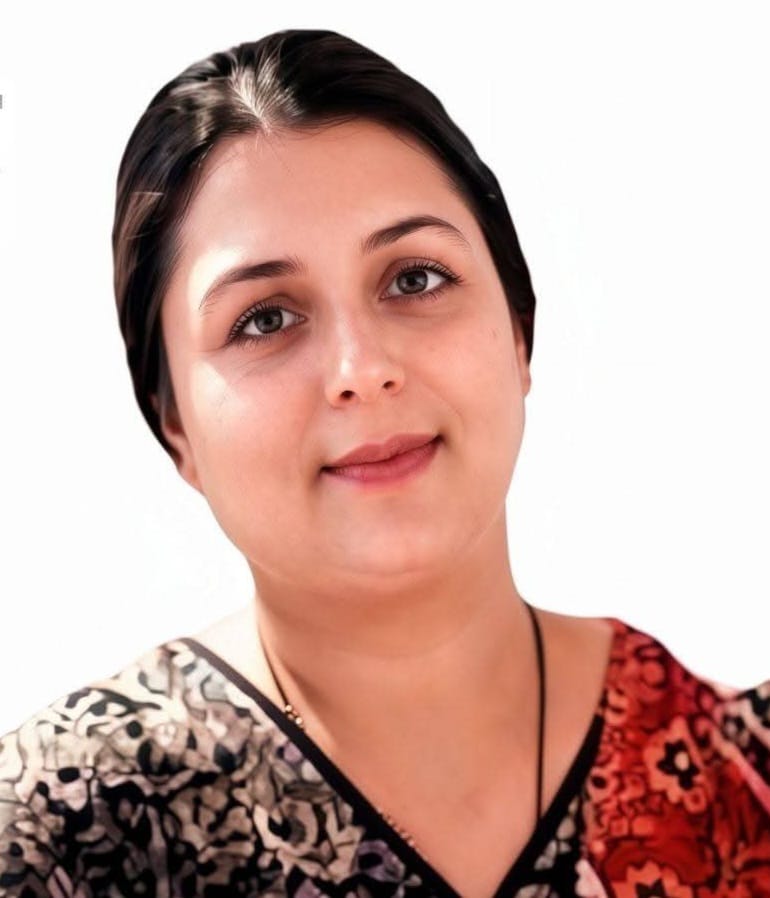 Leena V Muzumdar
